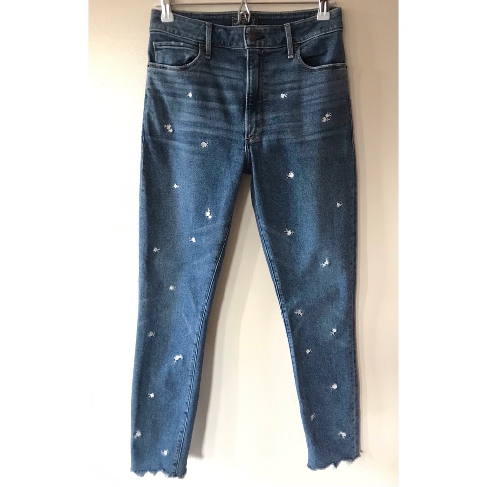A&F • 6L (LONG) • Simone High Rise Ankle Flower Embroidered Denim Skinny Jeans